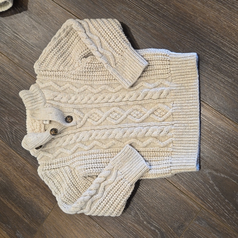 Like New 3T Baby Gap sweater